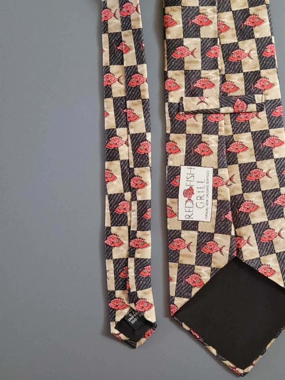 Red Fish Grill Men's 100% Silk Neck Tie Made in USA Animal Print